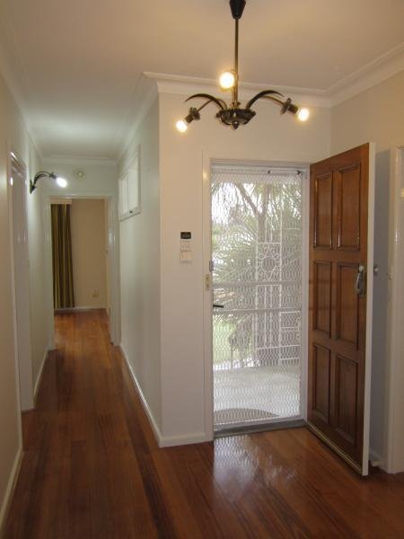 Gallery: 9 Rowans Road