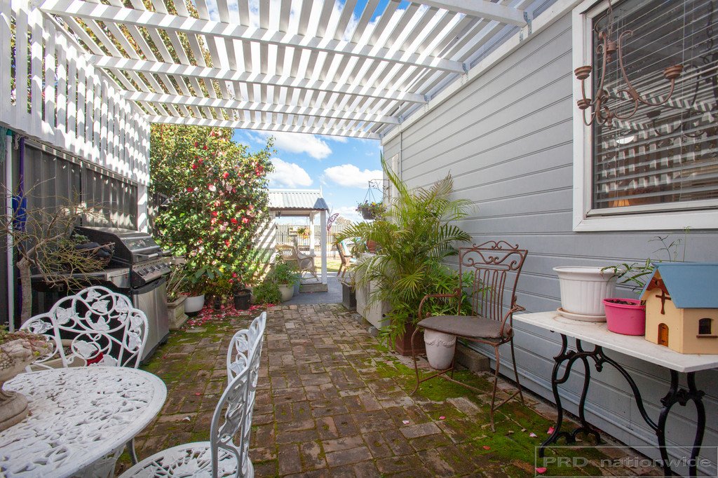 9 Roy Street LORN 21