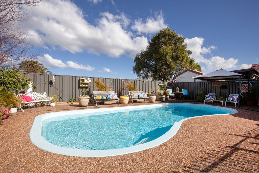 9 Roy Street LORN 22