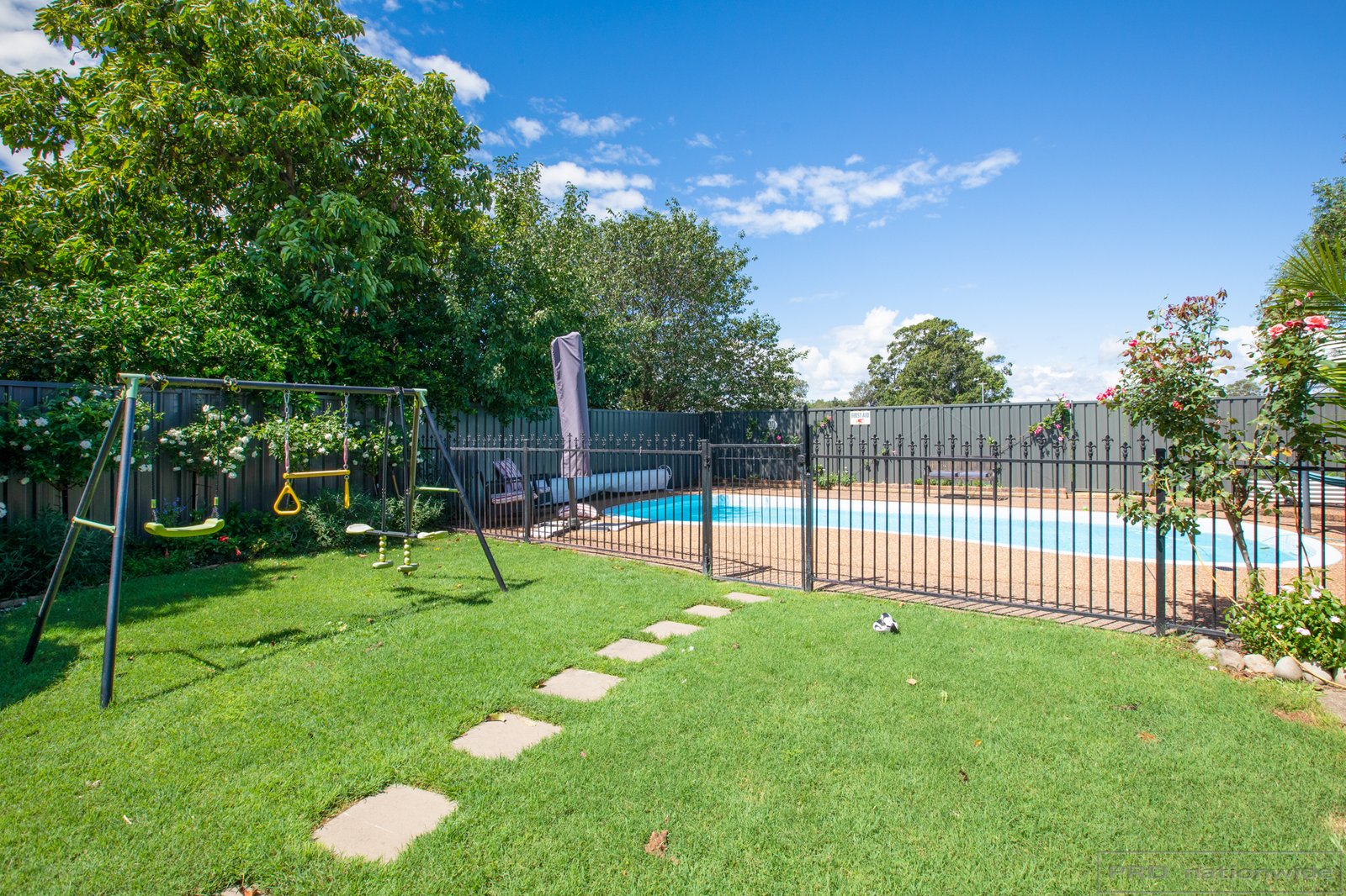 9 Roy Street LORN 15