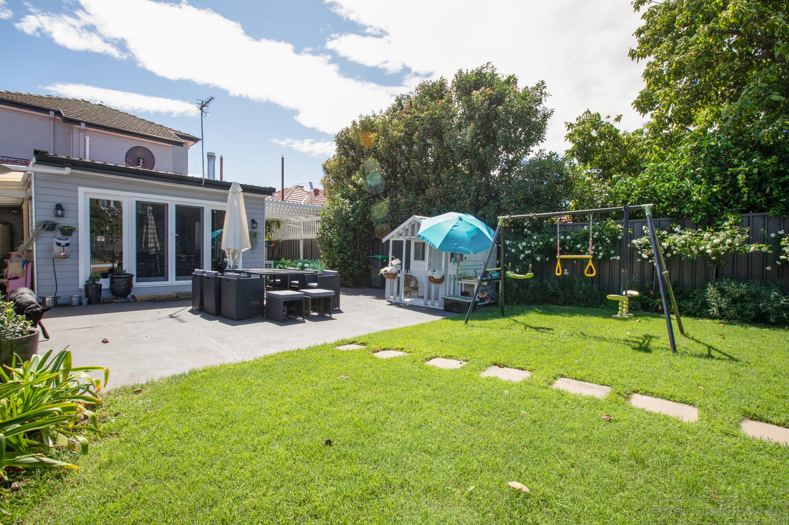 9 Roy Street LORN 16