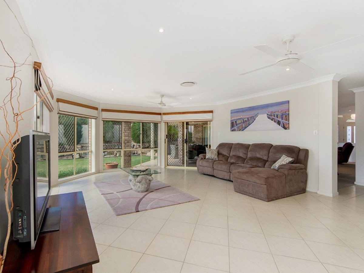 9 Royal View Close Burleigh Heads 3