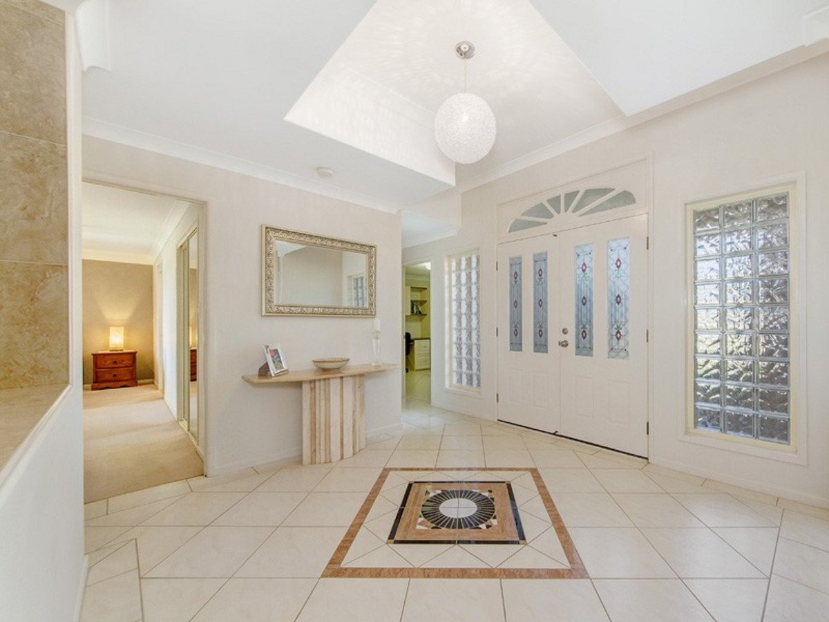 9 Royal View Close Burleigh Heads 9