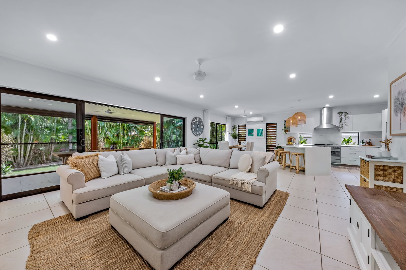 9 Ryben Court CANNONVALE 4