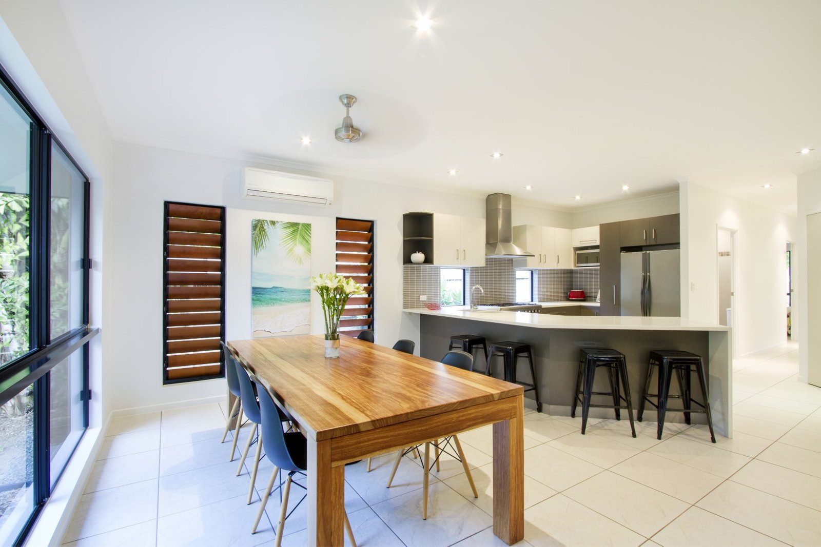 9 Ryben Court CANNONVALE 7