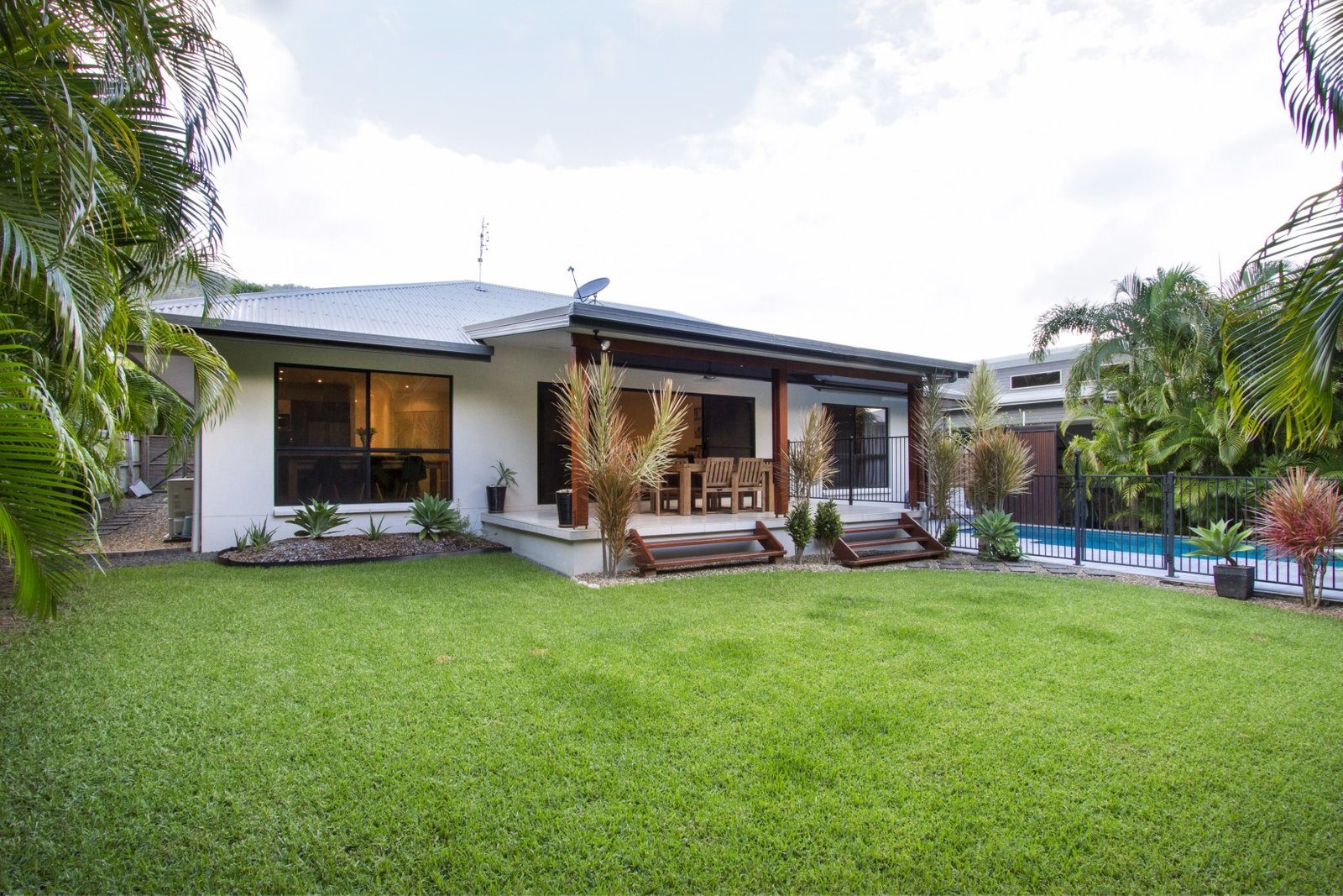 9 Ryben Court CANNONVALE 14