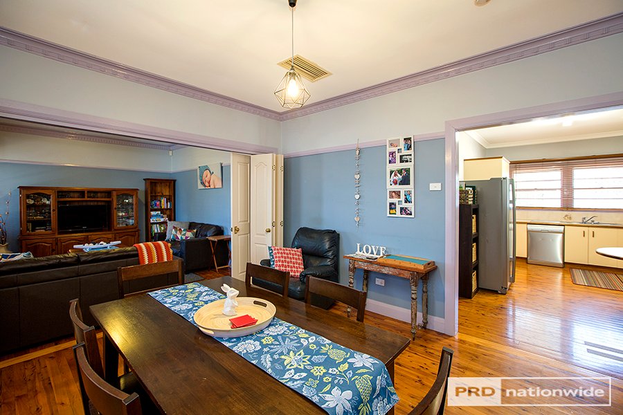 9 Sale Street TAMWORTH 3