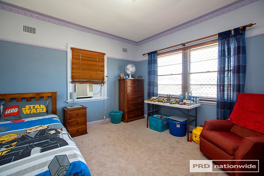 9 Sale Street TAMWORTH 6