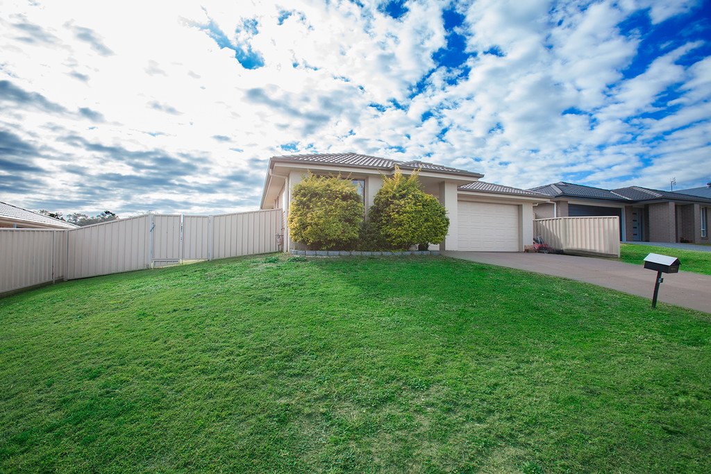 9 Sapphire Drive RUTHERFORD 11
