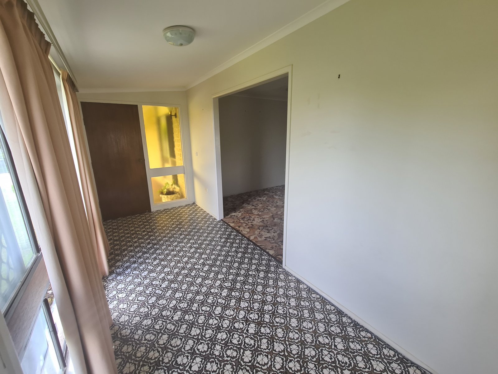 9 SCHOOL Street TANNUM SANDS 5