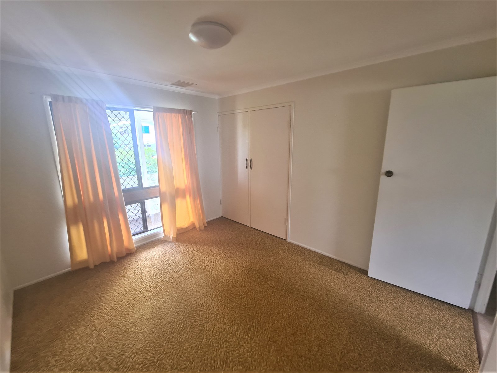 9 SCHOOL Street TANNUM SANDS 11