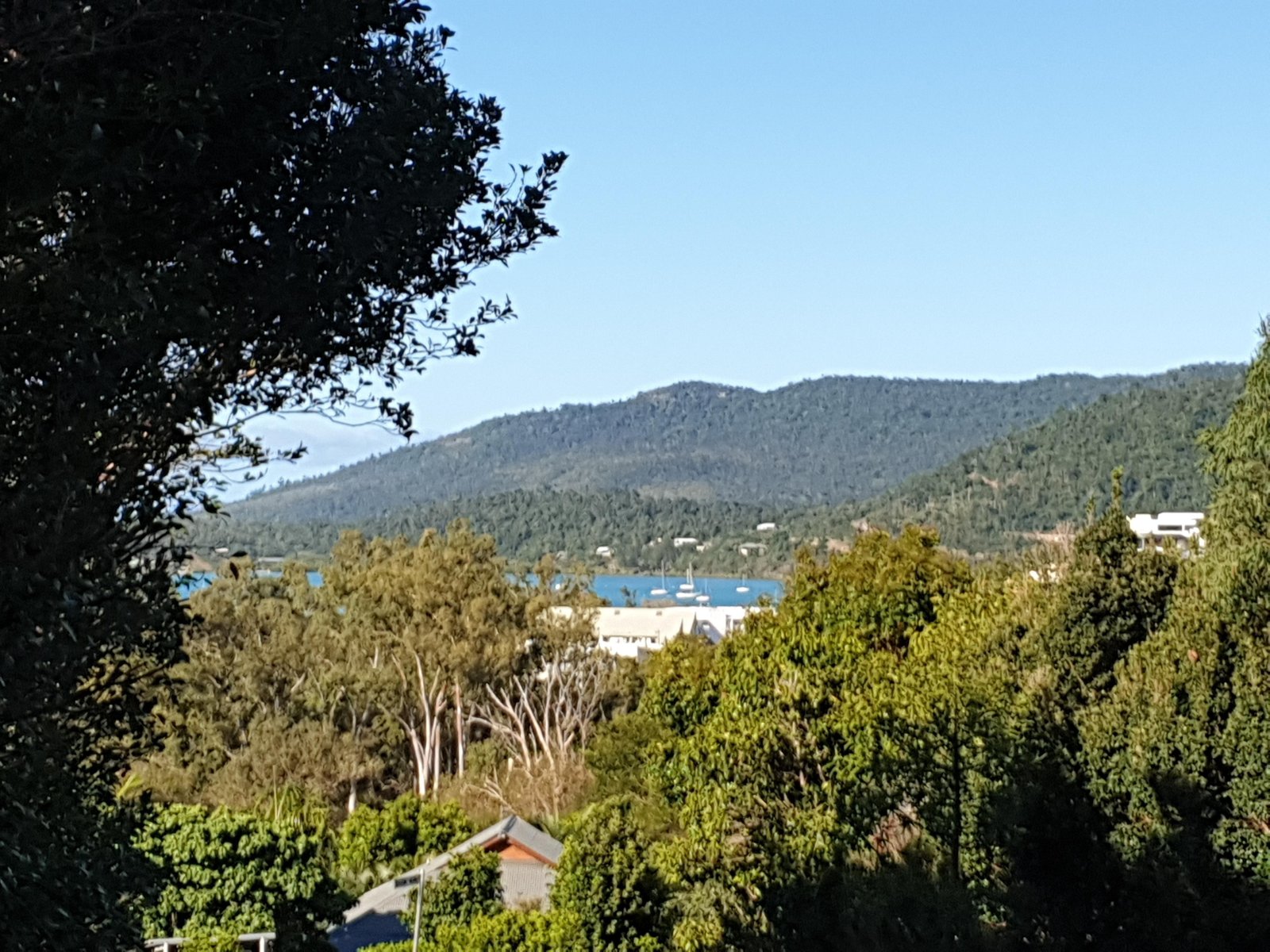 9 Seaview Drive AIRLIE BEACH 2