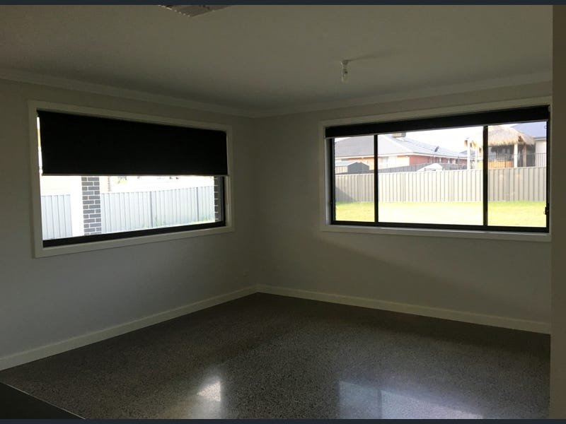 9 Semillon Drive TAMWORTH 7