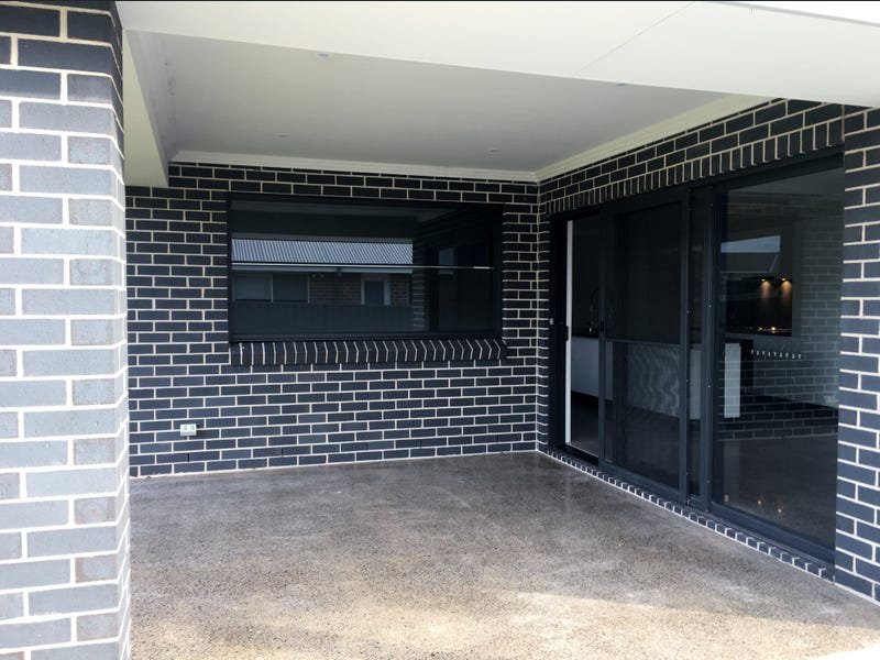 9 Semillon Drive TAMWORTH 10