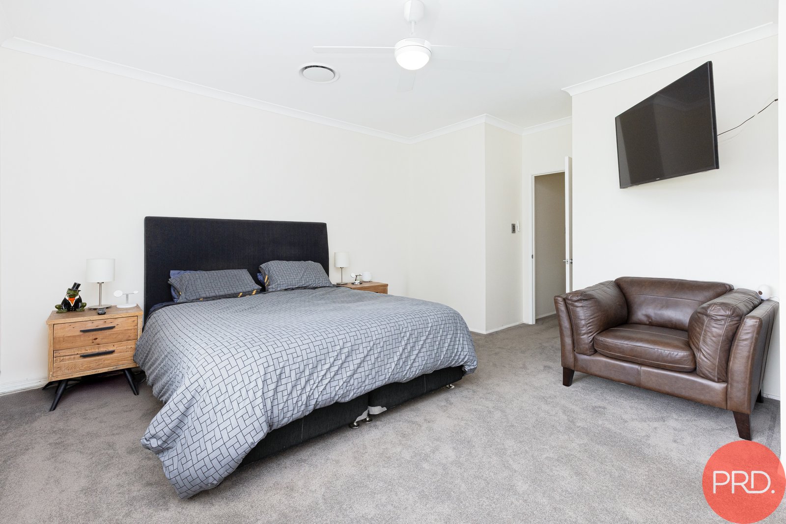 9 She Oak Close WINDELLA 11