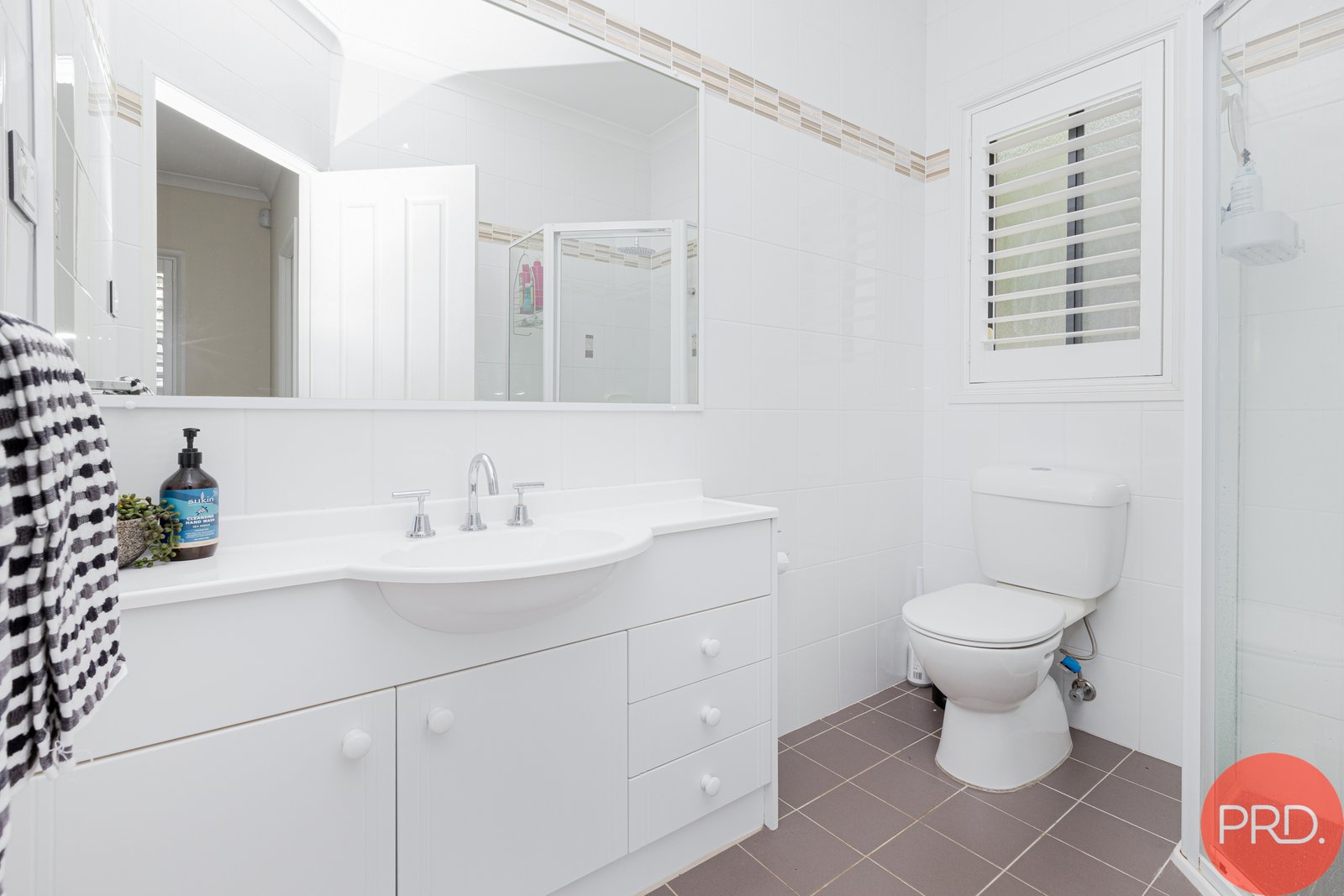 9 She Oak Close WINDELLA 12