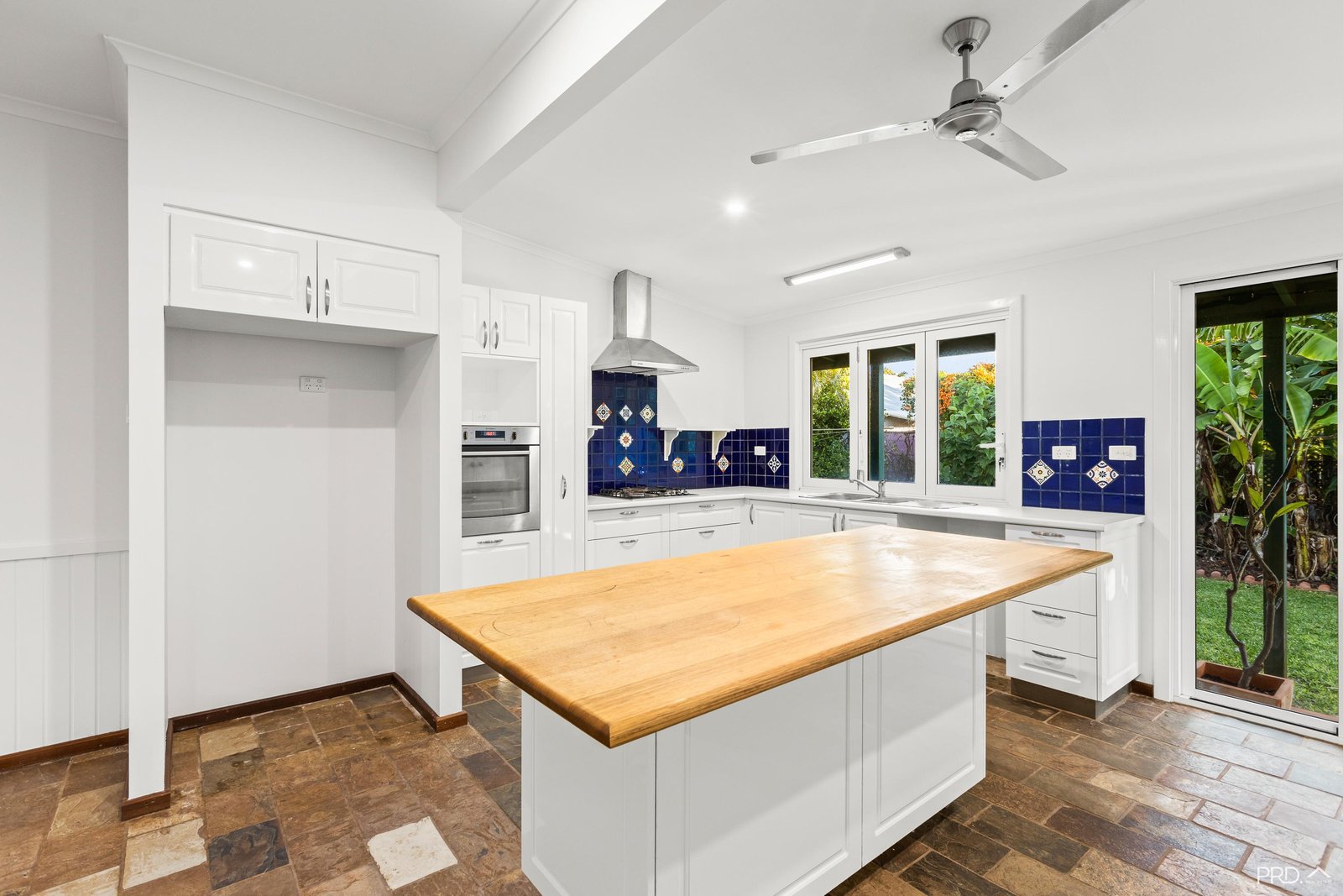 9 Slater Road CABLE BEACH 7
