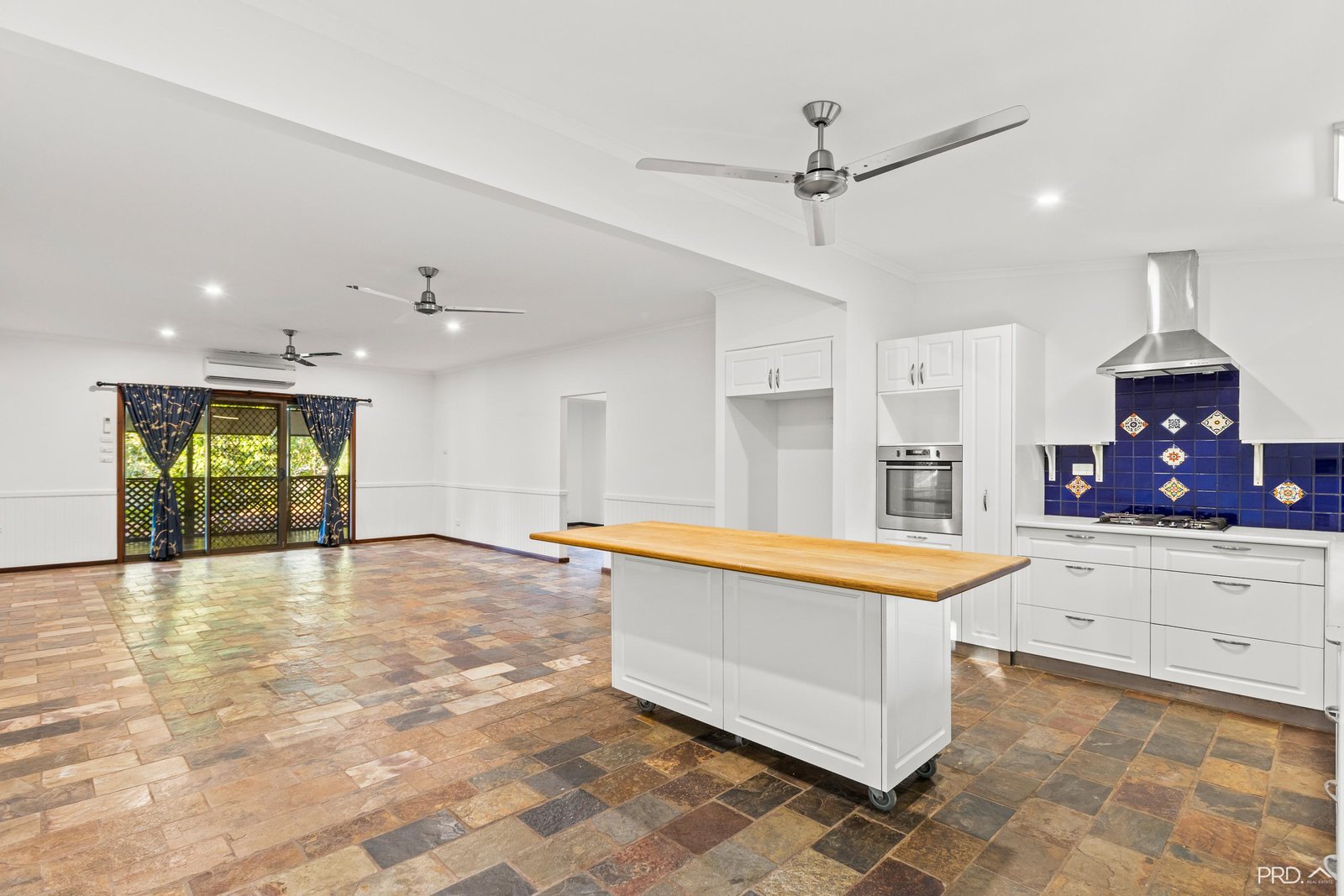 9 Slater Road CABLE BEACH 9