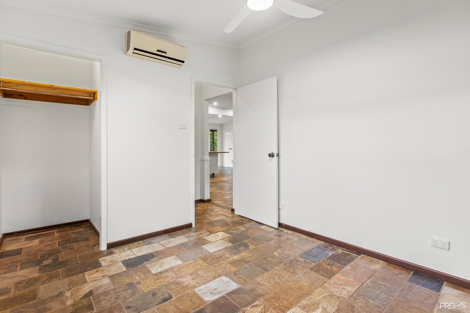 9 Slater Road CABLE BEACH 16