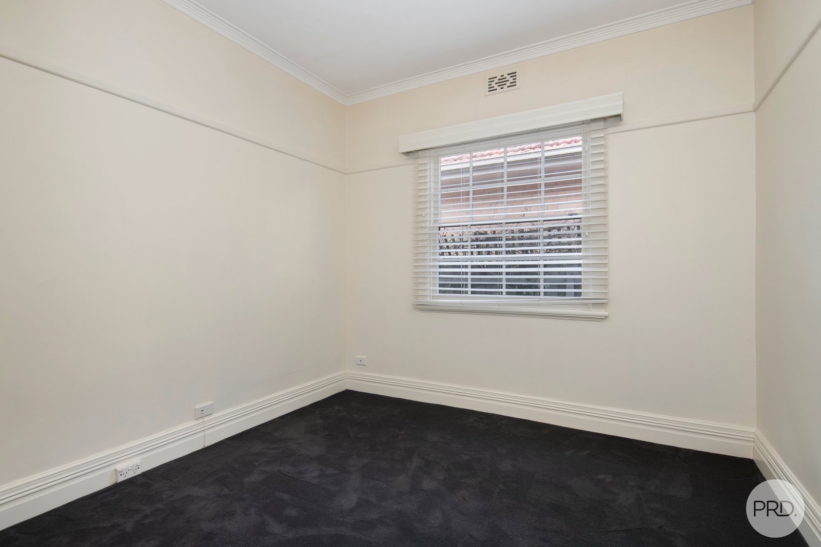 9 Smith Street NEWINGTON 11