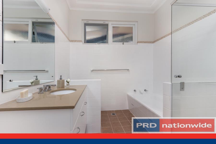 9 Spalding Crescent HURSTVILLE GROVE 8