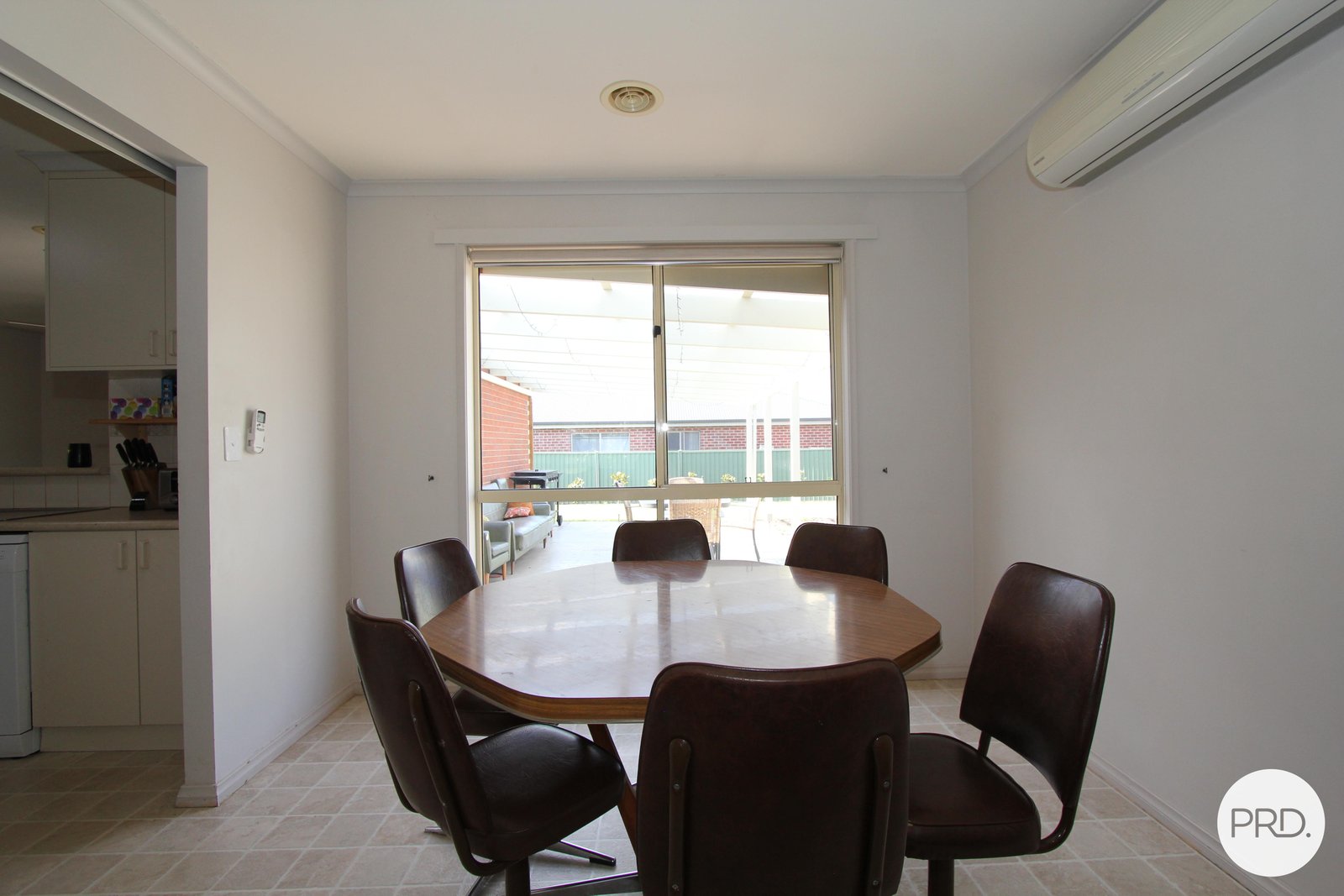 9 Spencer Street CANADIAN 7