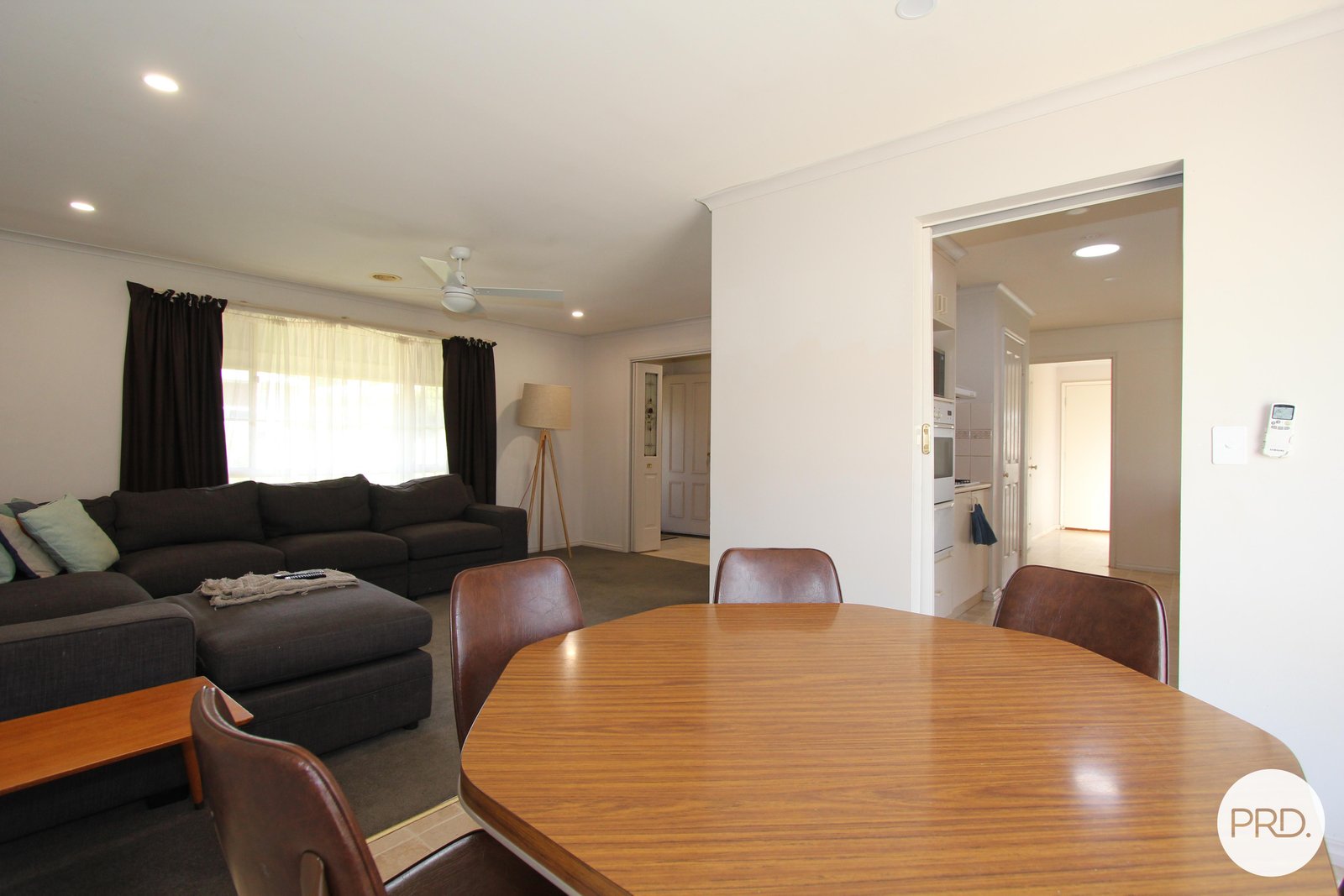 9 Spencer Street CANADIAN 6