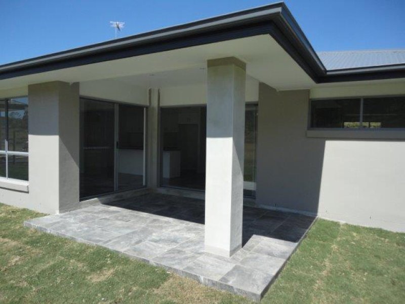 9 Spritsail Crescent CANNONVALE 3