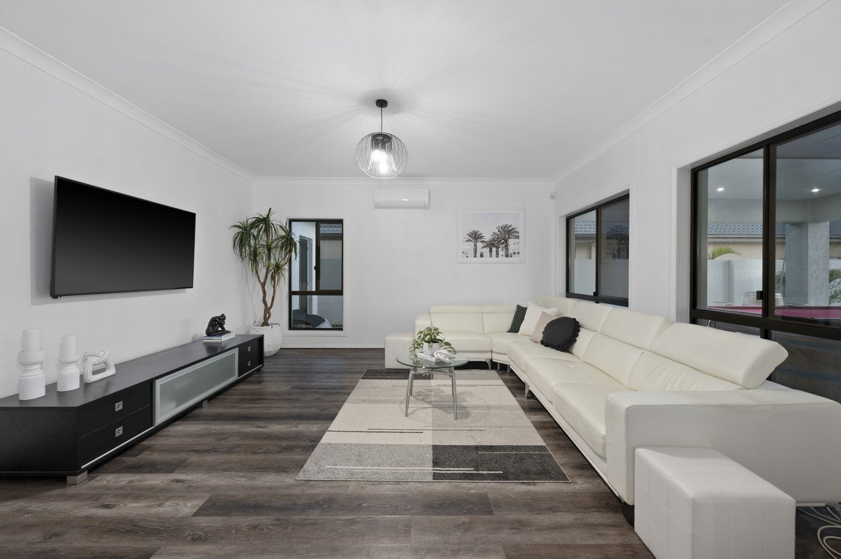 9 St Helens Court Burleigh Waters 24