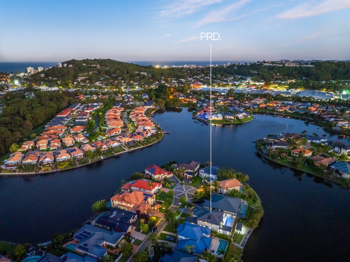 9 St Helens Court Burleigh Waters 26