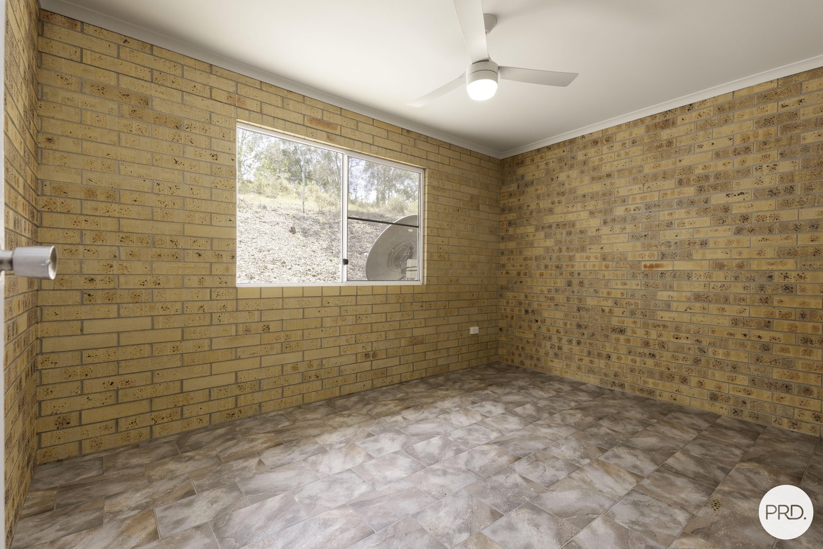 9 Starrs Road SARINA 7