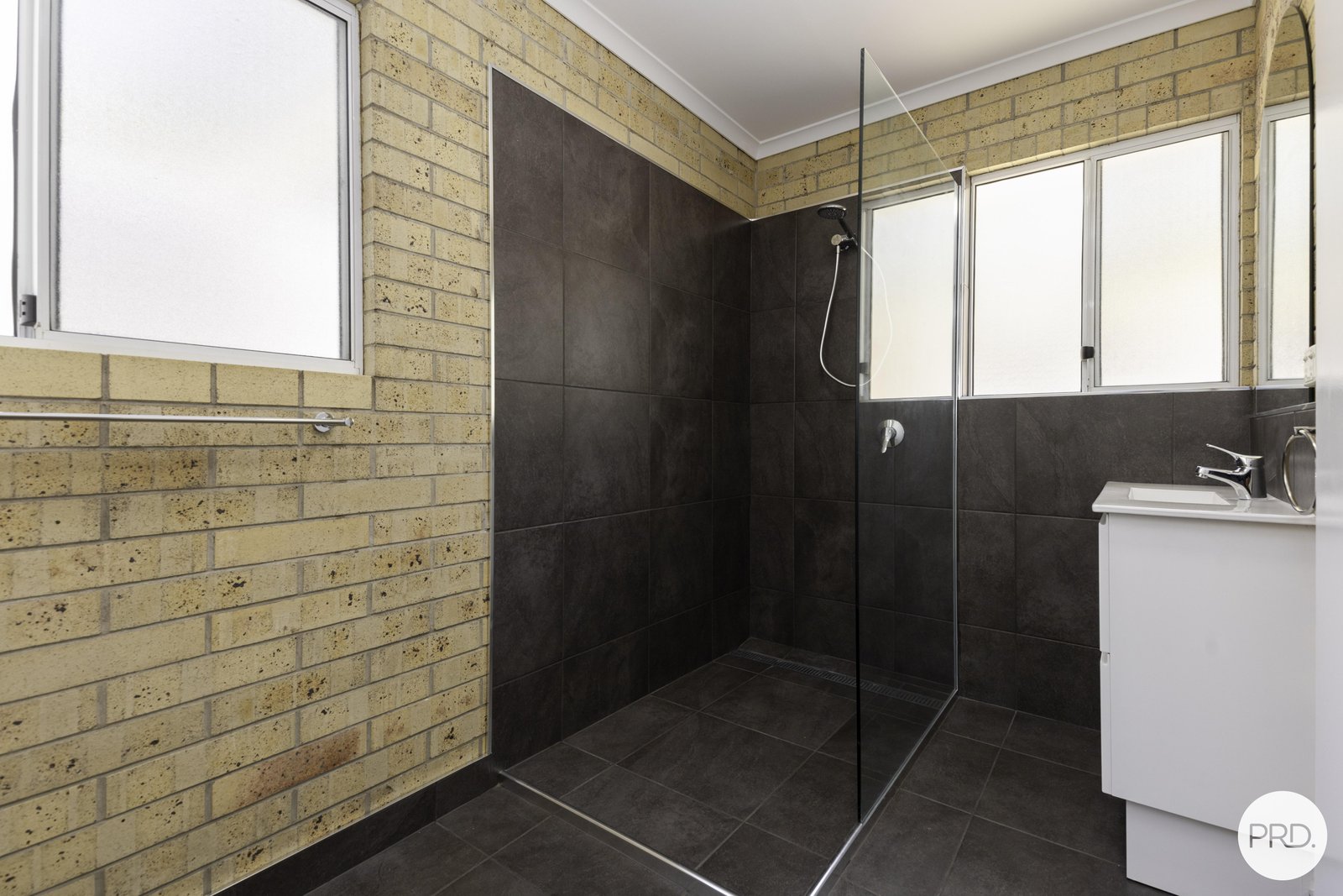 9 Starrs Road SARINA 9