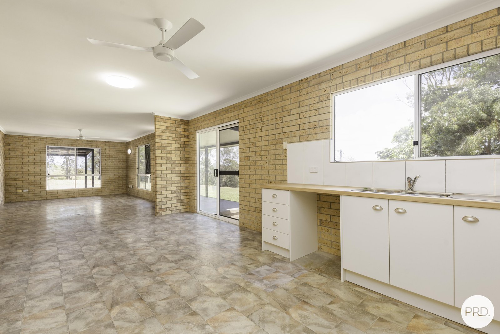 9 Starrs Road SARINA 13
