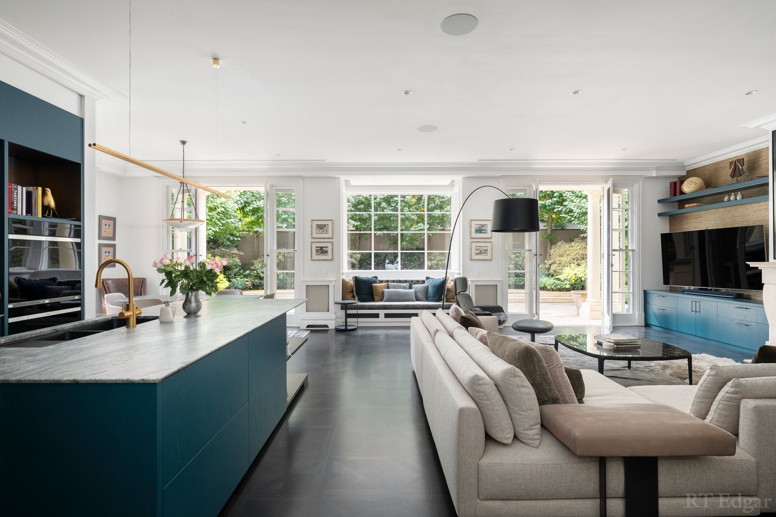 Real Estate and Property in 9 Stradbroke Avenue, Toorak, VIC