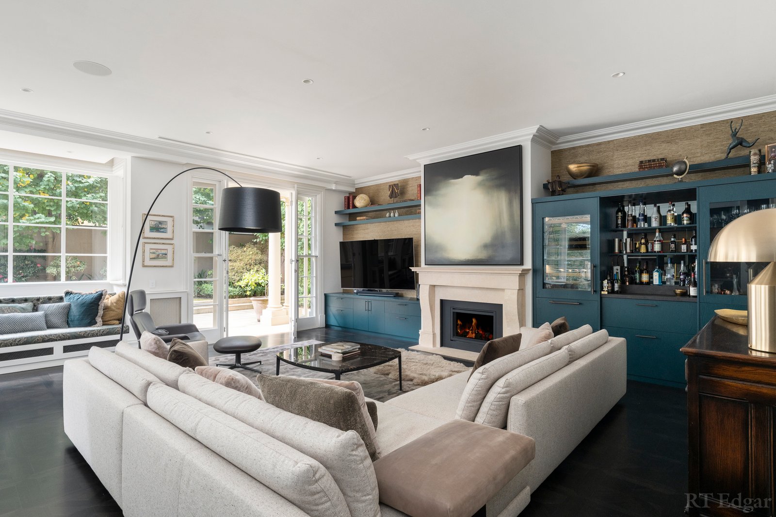 Real Estate and Property in 9 Stradbroke Avenue, Toorak, VIC