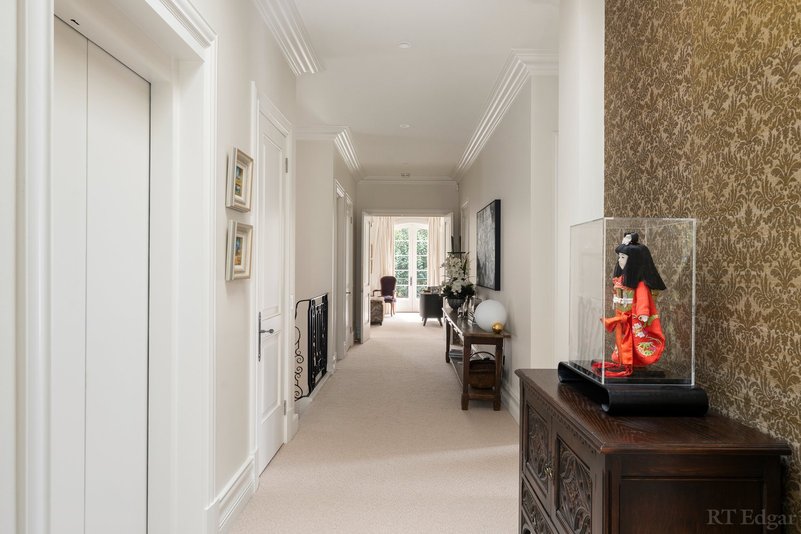 Real Estate and Property in 9 Stradbroke Avenue, Toorak, VIC