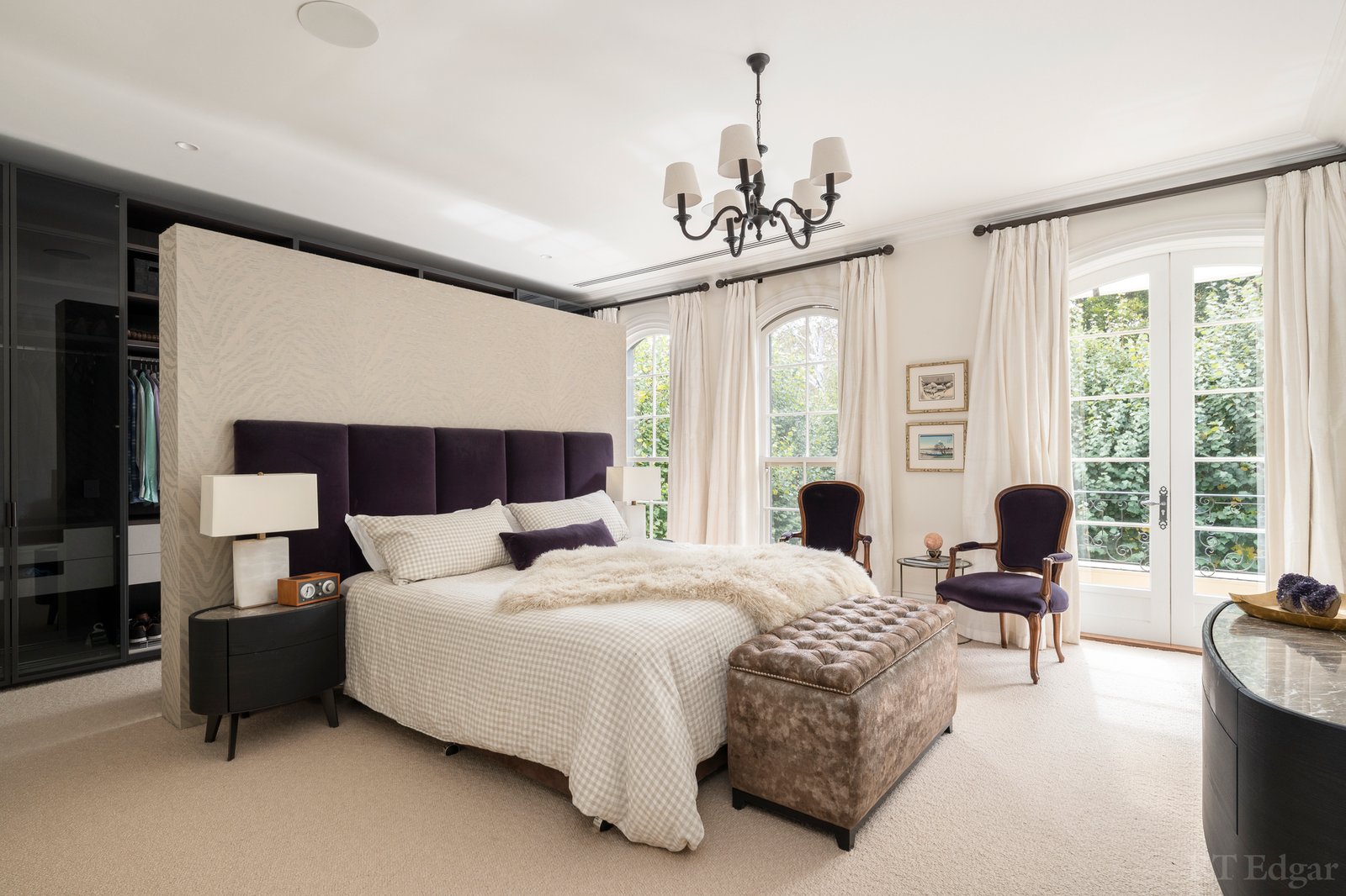 Real Estate and Property in 9 Stradbroke Avenue, Toorak, VIC