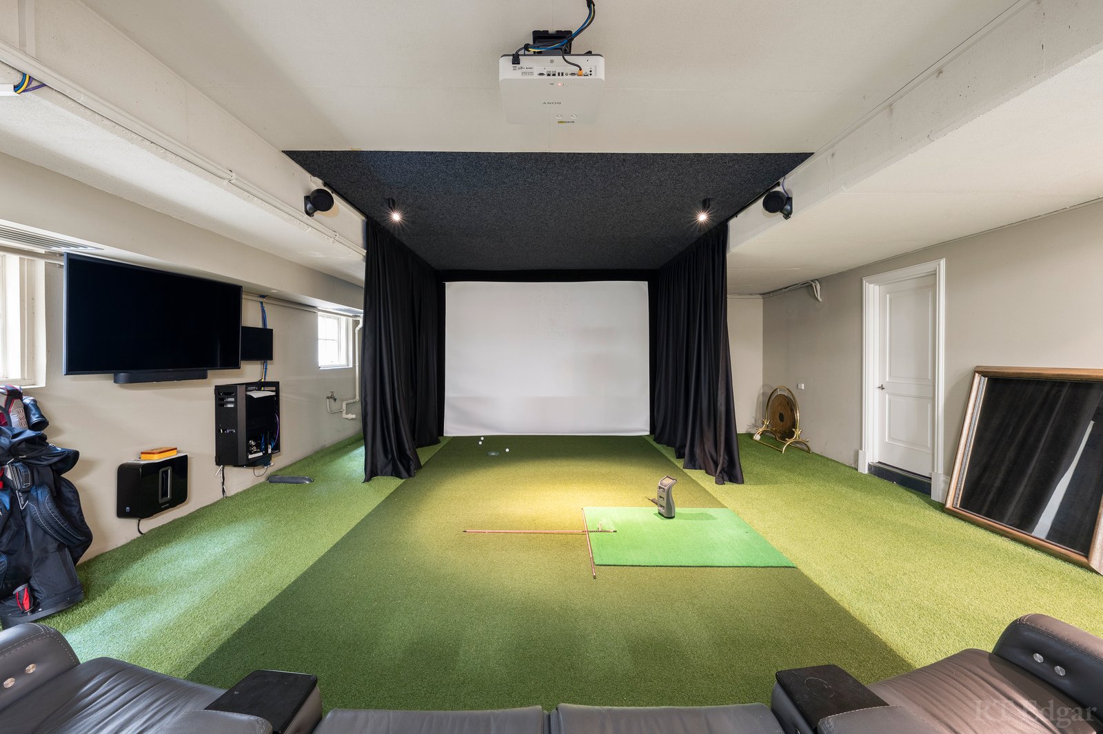 Real Estate and Property in 9 Stradbroke Avenue, Toorak, VIC