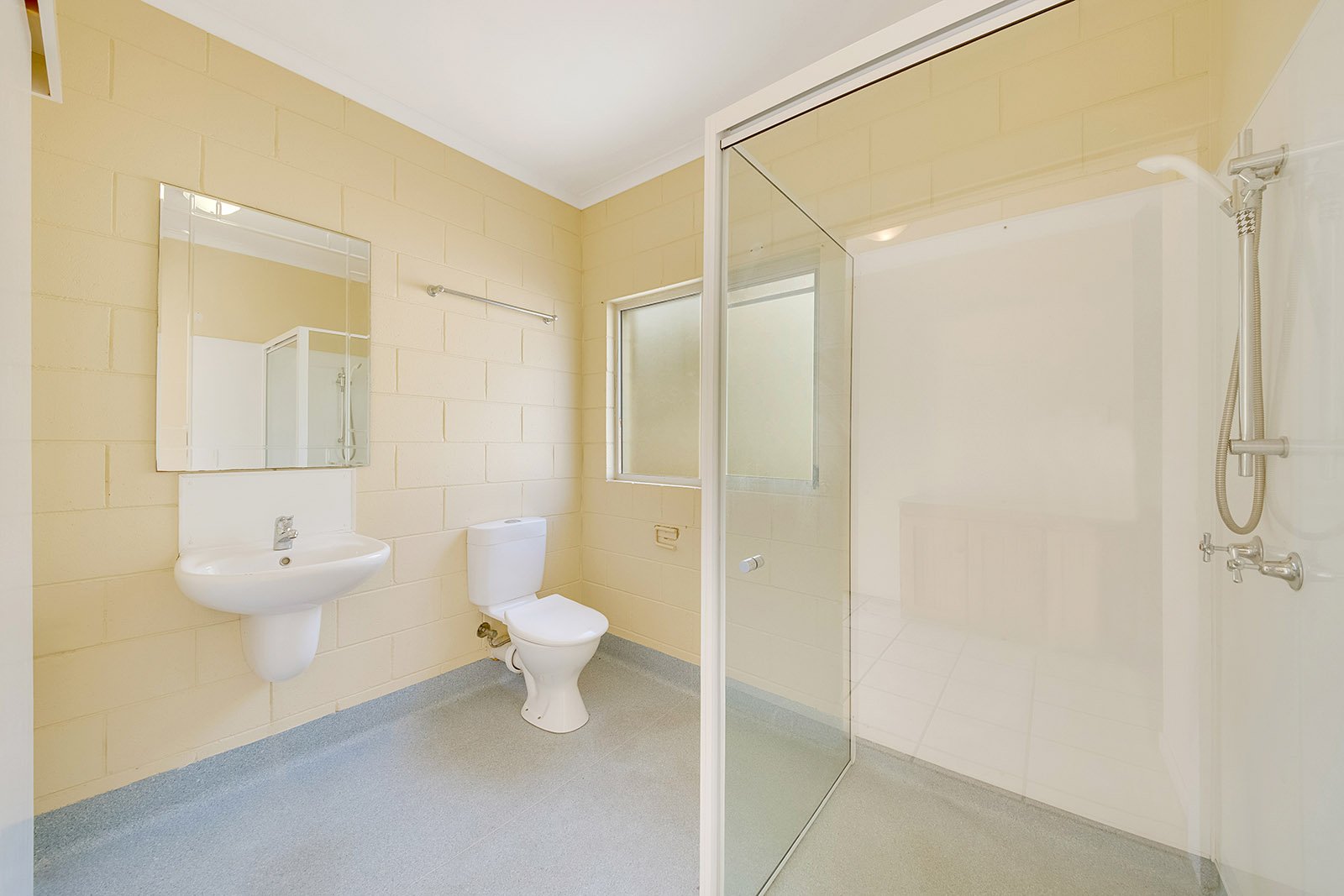 9 Strauss Court TANNUM SANDS 7