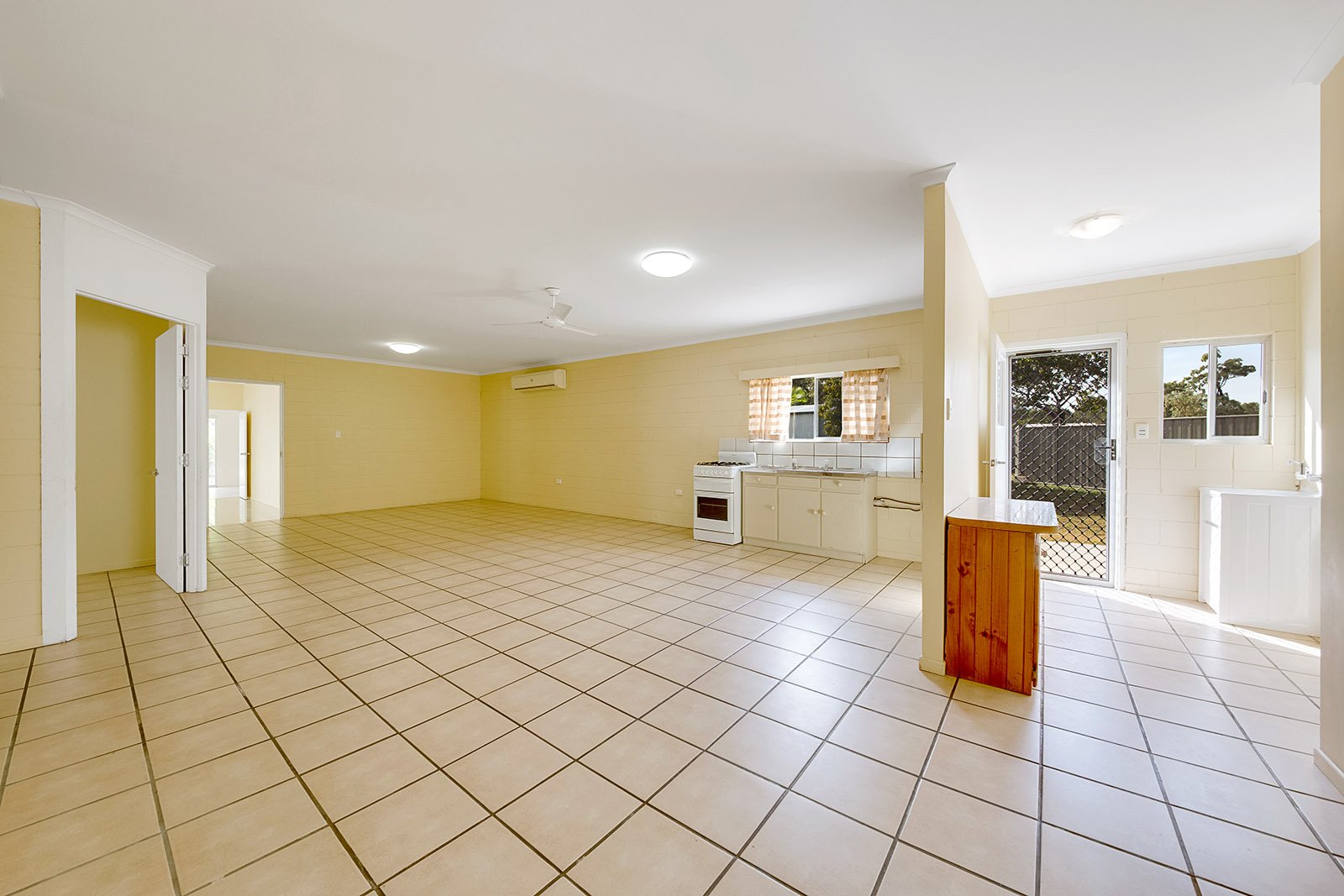 9 Strauss Court TANNUM SANDS 8