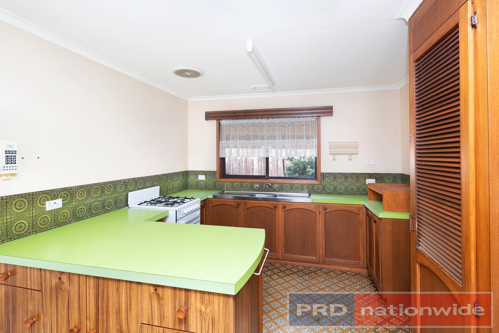 9 Stuart Court CANADIAN 3