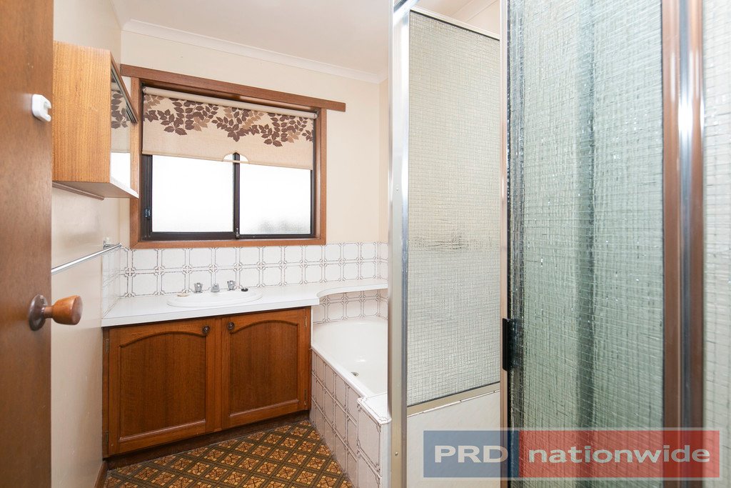 9 Stuart Court CANADIAN 5