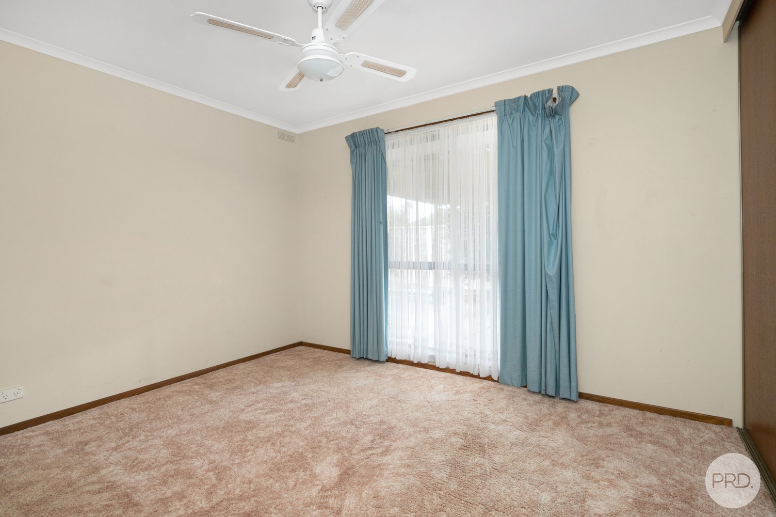 9 Stuart Court CANADIAN 6