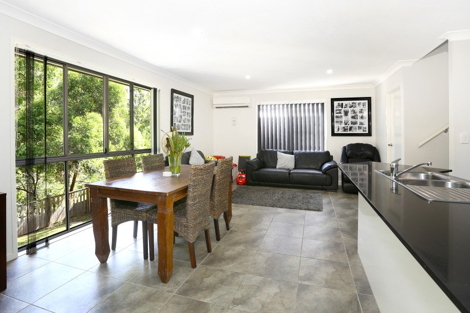 9 Sunbird Court GILSTON 8