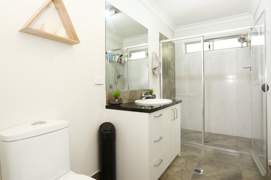 9 Sunbird Court GILSTON 13