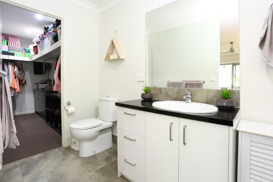9 Sunbird Court GILSTON 14