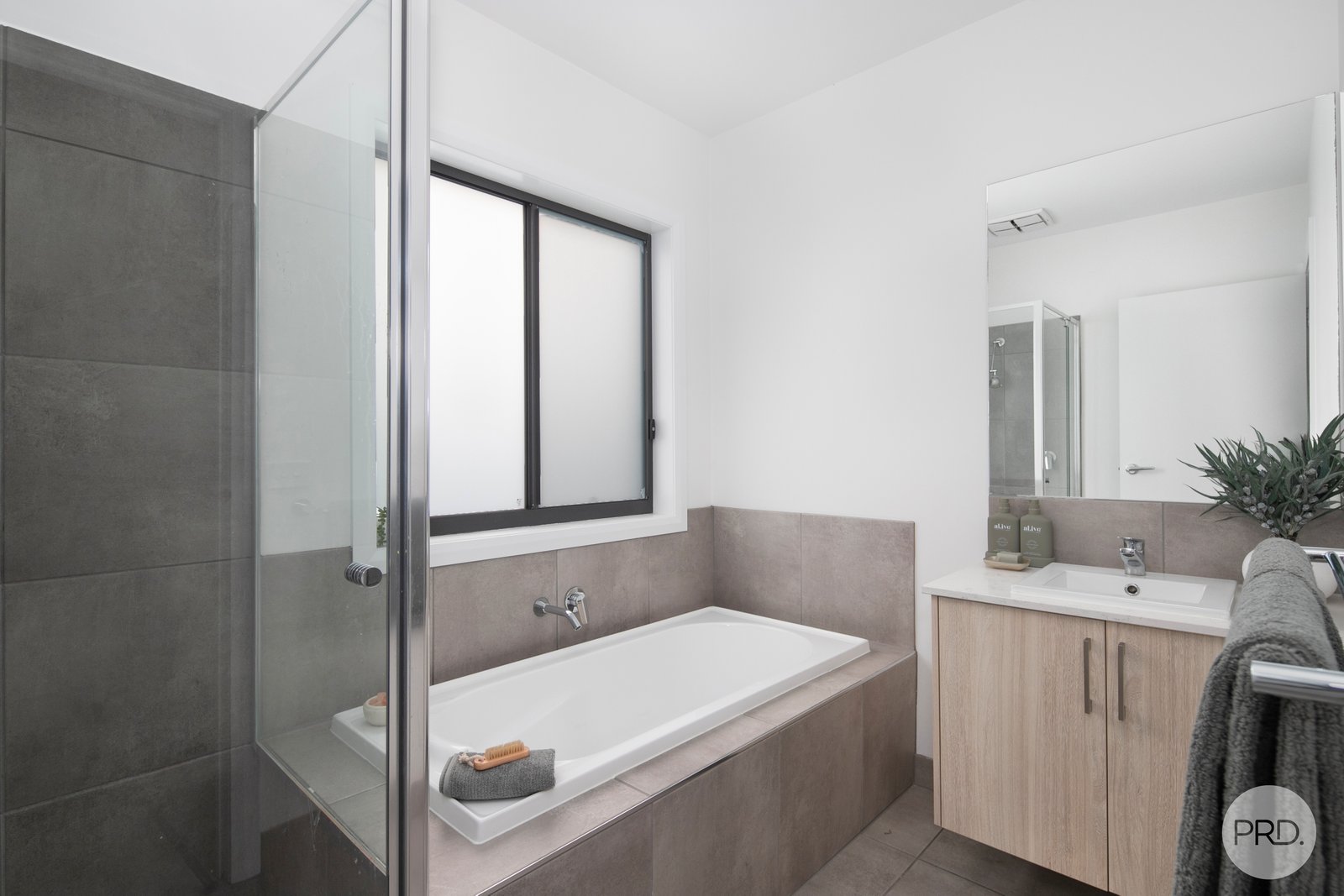 9 Sundance Boulevard WINTER VALLEY 1