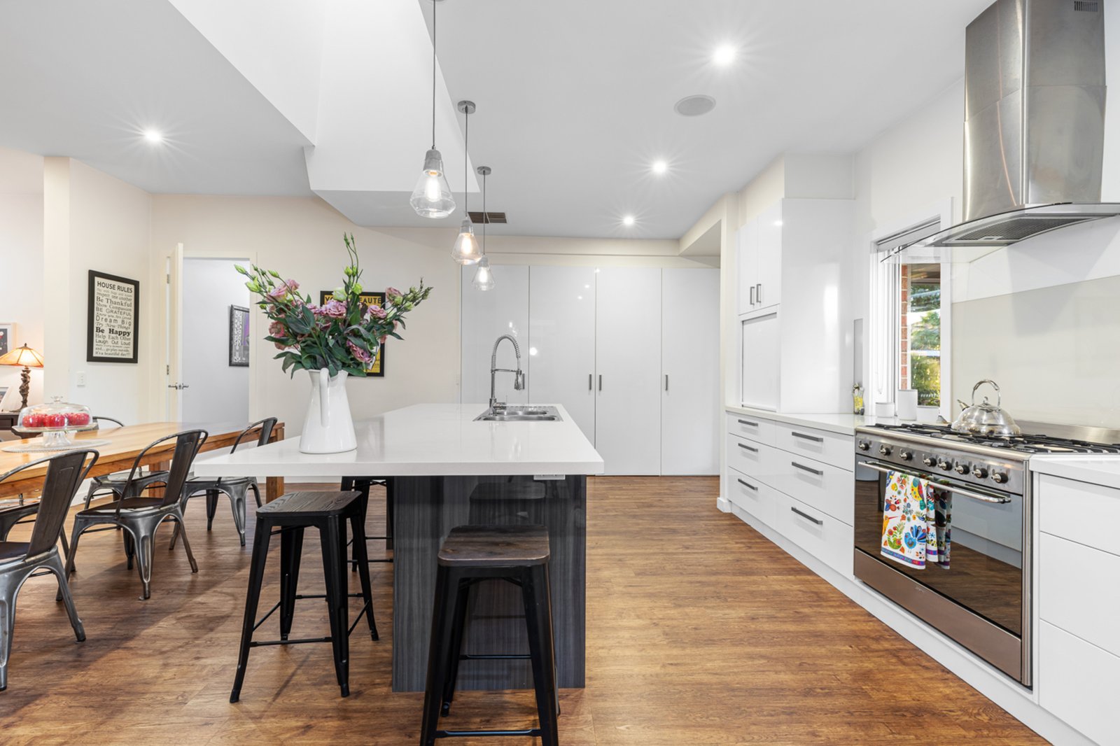 Gallery: 9 Surrey Street