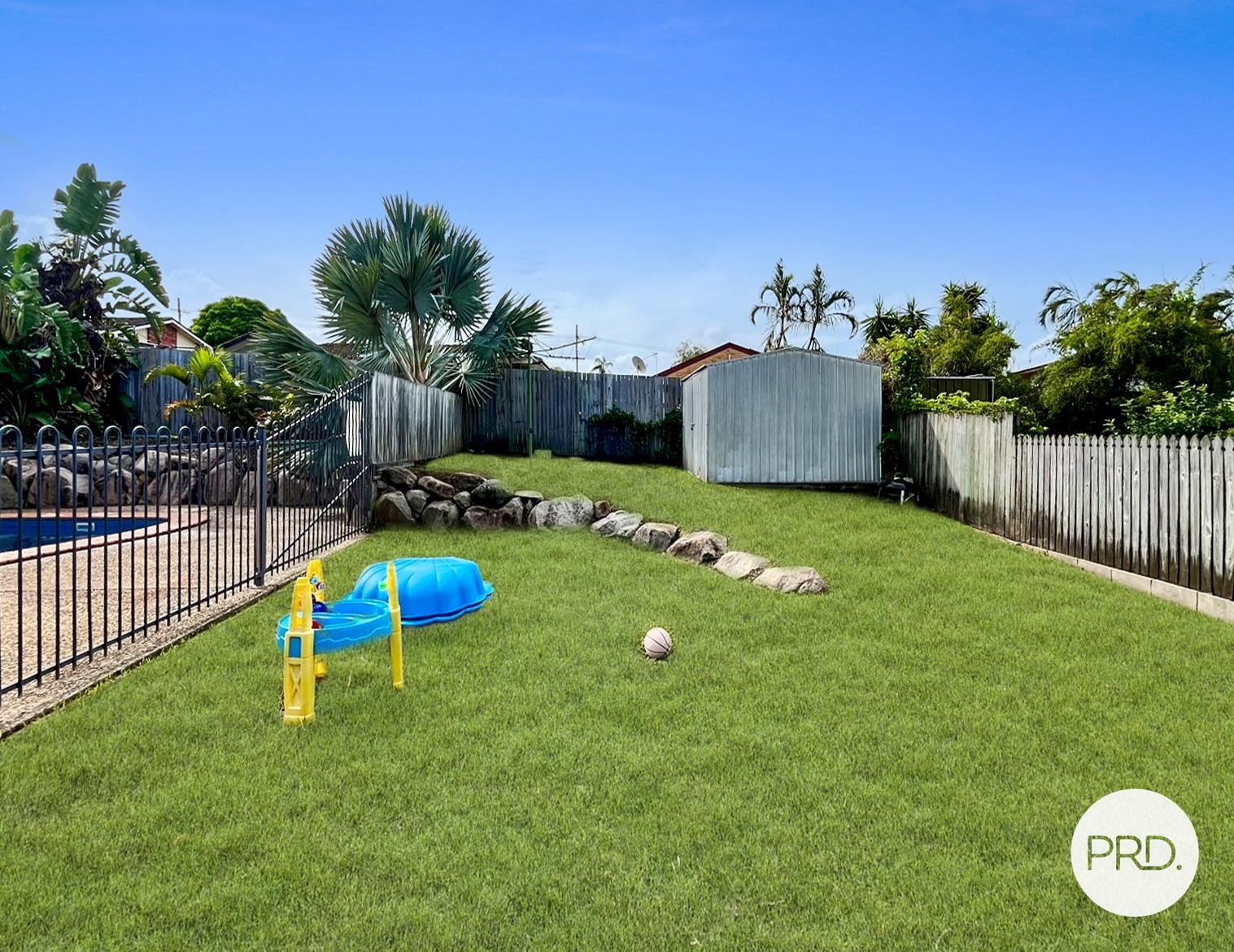 9 Swains Court BOYNE ISLAND 12