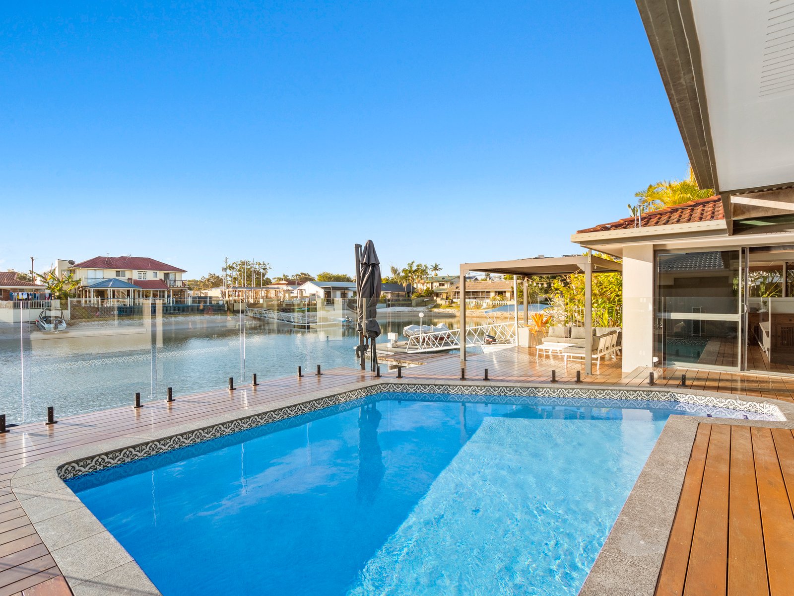 9 Swordfish Court PALM BEACH 4
